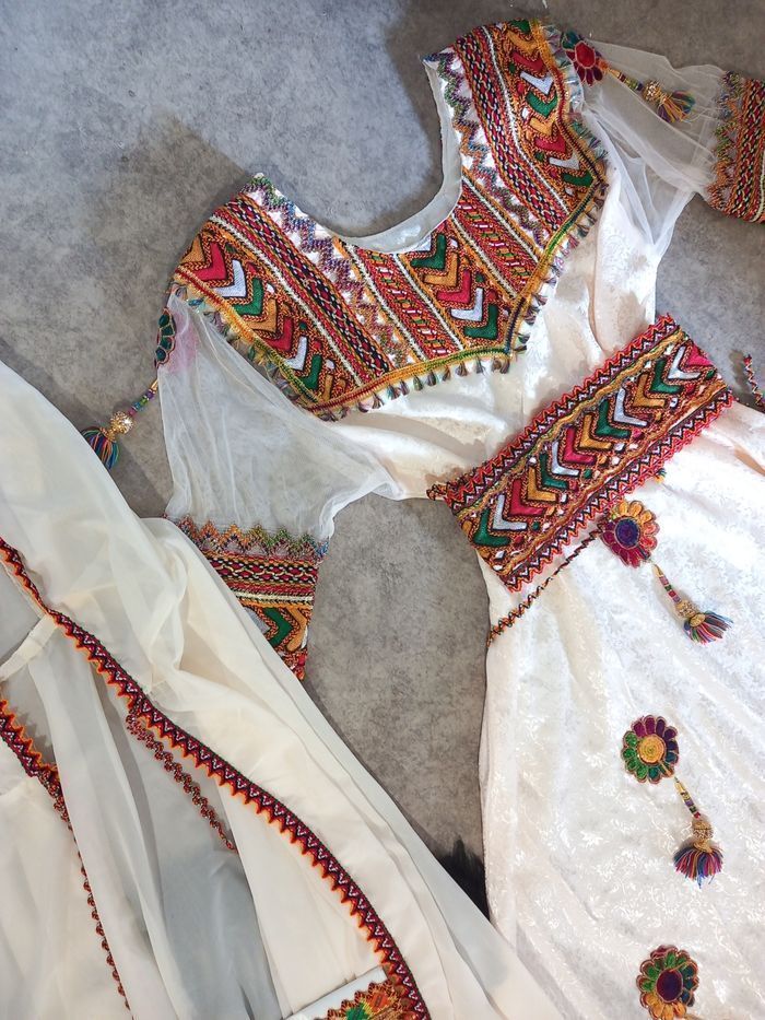 Robe kabyle de mariee ou soiree - photo numéro 2