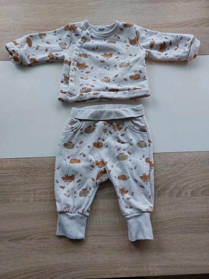 Ensemble jogging oursons