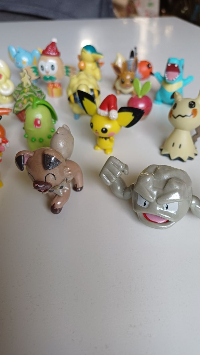 Lot de figurines Pokémon. - photo numéro 3