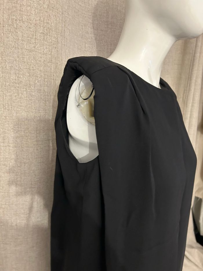 Robe avec épaulettes et dos nu - photo numéro 3