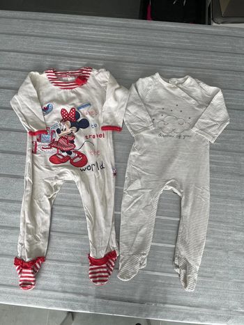2 pyjamas entiers fins  18 mois