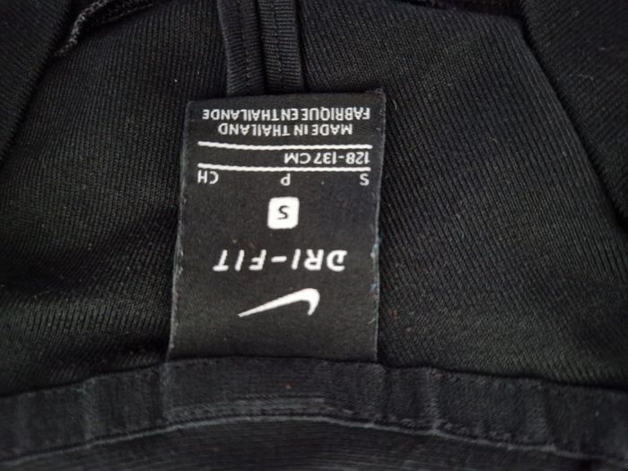 Veste Nike 8/9 ans Très bon état - photo numéro 3