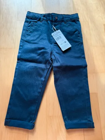 Pantalon orchestra neuf taille 23 mois