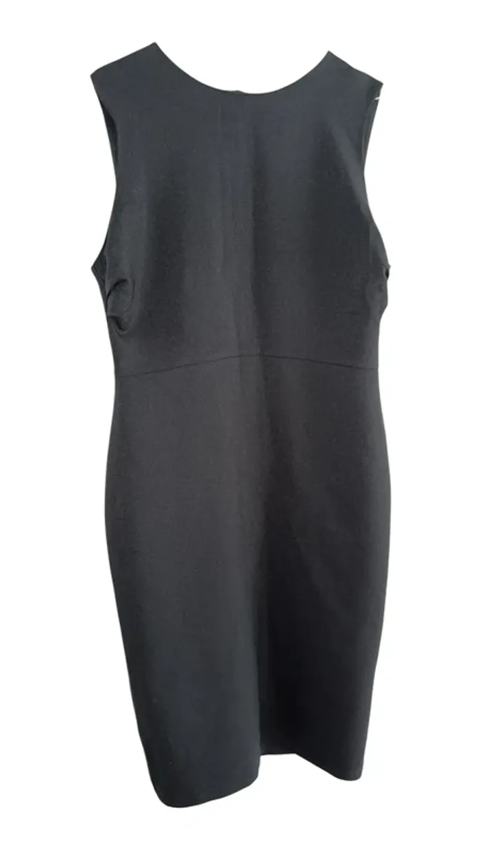 Robe noire Primark 44