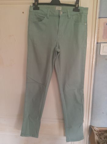 Pantalon vert, marque C'est beau la vie, taille 38