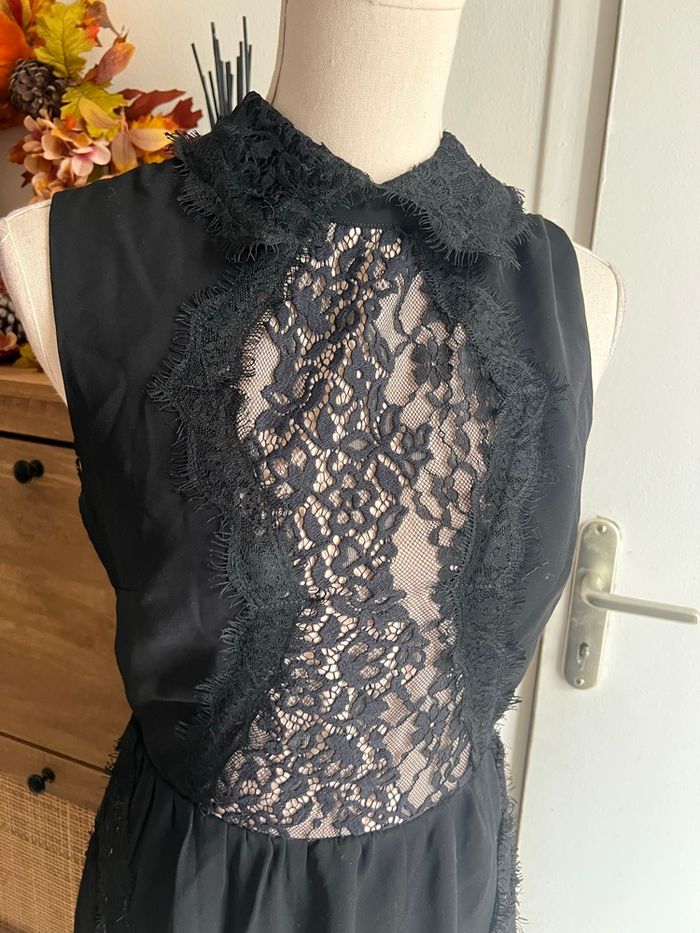 Magnifique robe dos nu dentelle - photo numéro 2