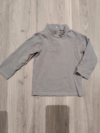 Tee shirt manches longues avec col Kiabi 18 mois