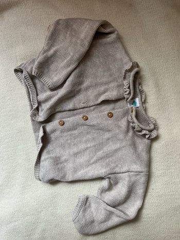 Gilet à froufrous