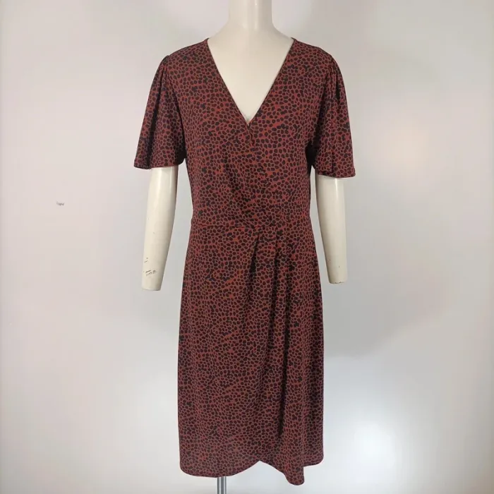 Robe midi WE imprimé léopard rouge et noir taille M estimée col V manches papillon fluide A103