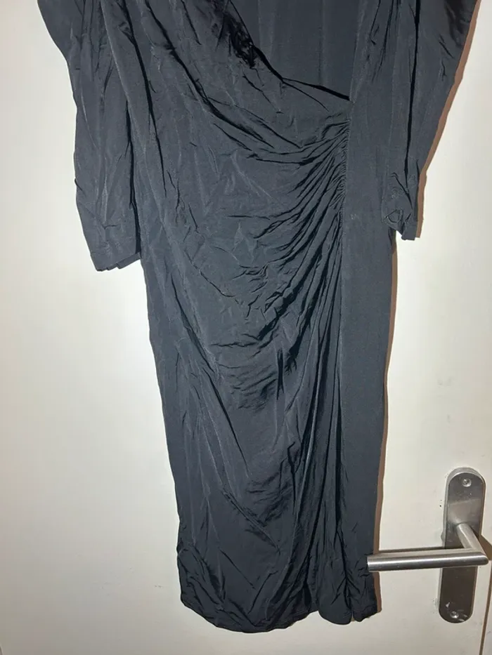 Robe noire seraphine - photo numéro 3
