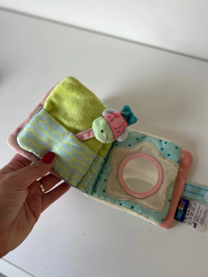 Livre d éveil en tissus - photo numéro 2