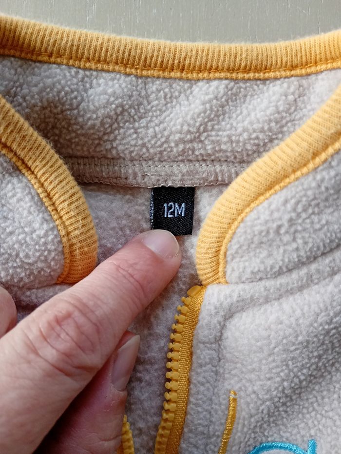 Pull polaire 12 mois très bon état - photo numéro 3