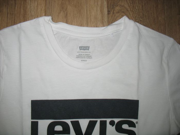 TEE SHIRT MC BLANC "LEVI'S" - TAILLE S - n°04 - photo numéro 3