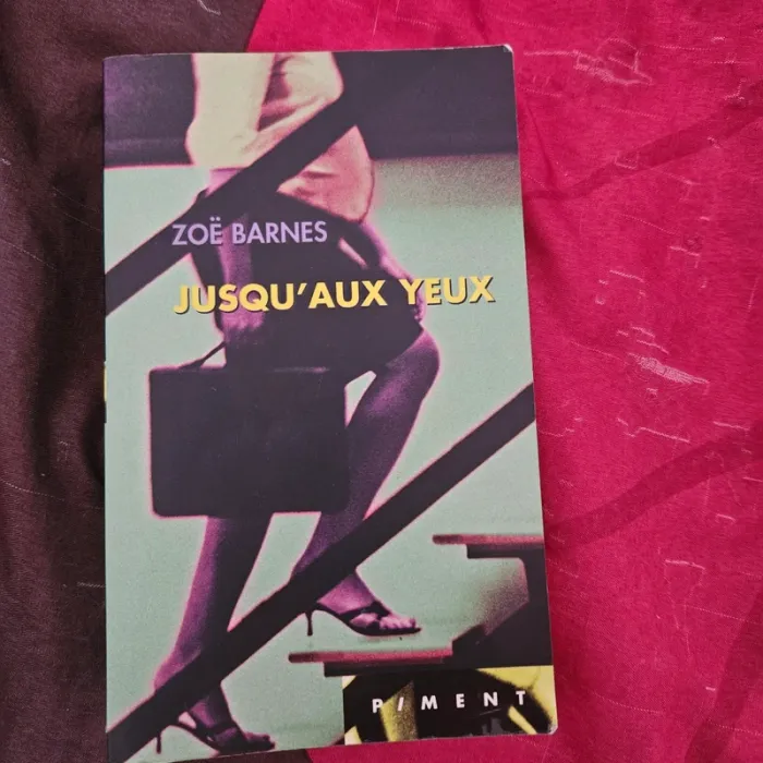 Livre jusqu'aux yeux