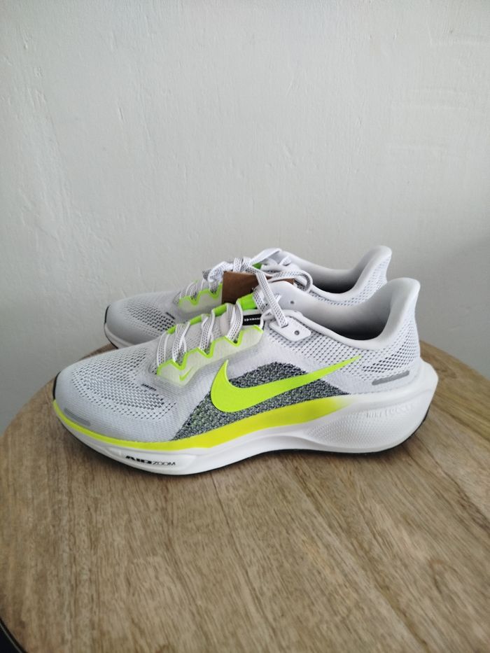 Baskets Nike T39 - photo numéro 4
