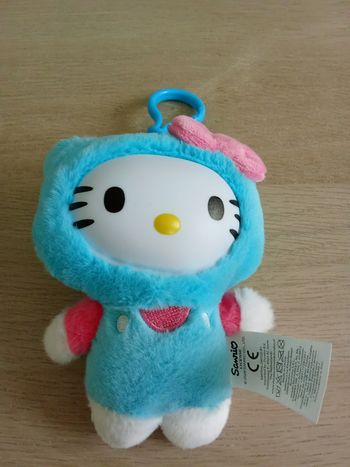 Peluche hello kitty 