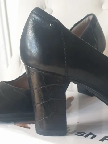 Escarpin croco cuir noir - Hush Puppies T.40