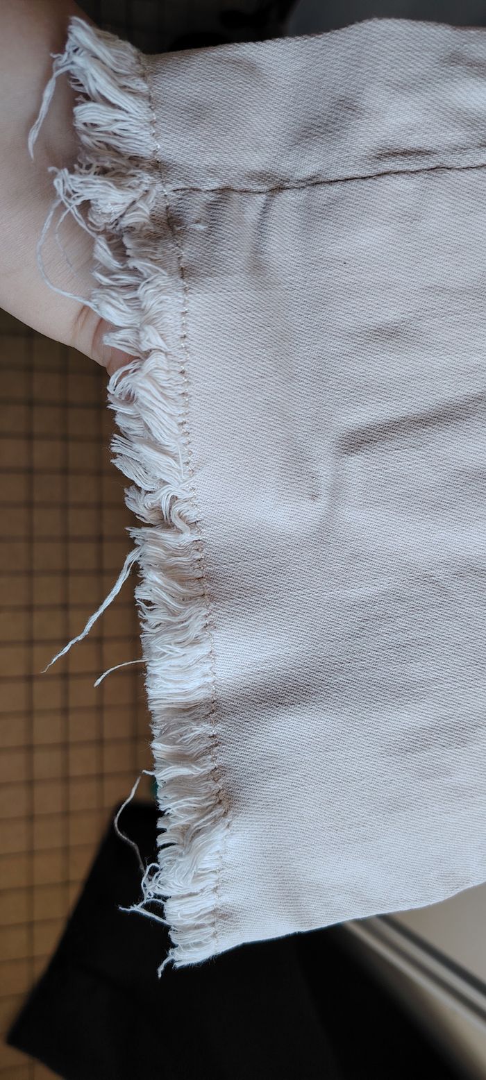 Jean beige Stradivarius – Taille 38 - photo numéro 3