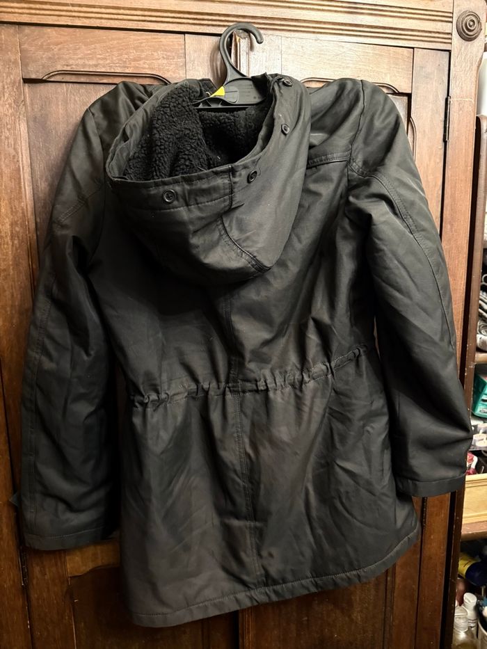 Parka noir à capuche - photo numéro 2