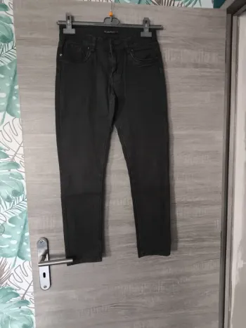 Pantalon effet peau de serpent