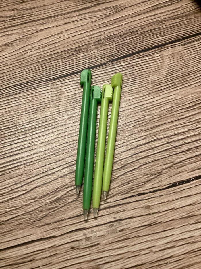 4 stylet vert et vert foncé Nintendo ds / 2ds / 3ds