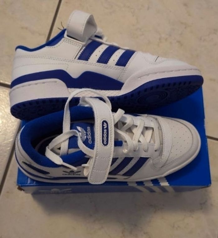 (Neuves non portées) 🥰🤩 SUPERBES baskets adidas pointure 38 unisex - photo numéro 2