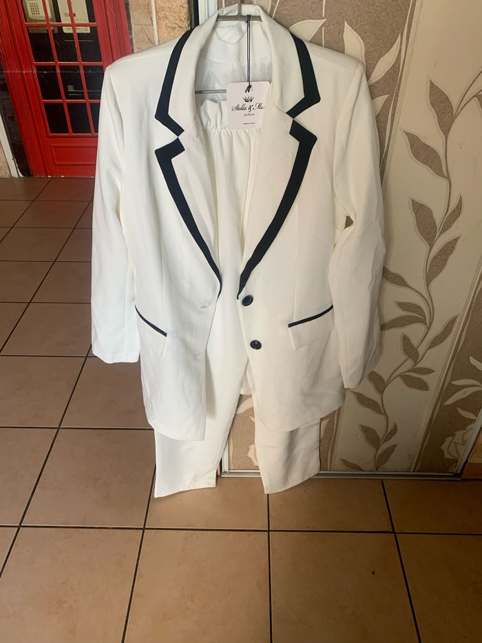 Tailleur femme coustume - photo numéro 2