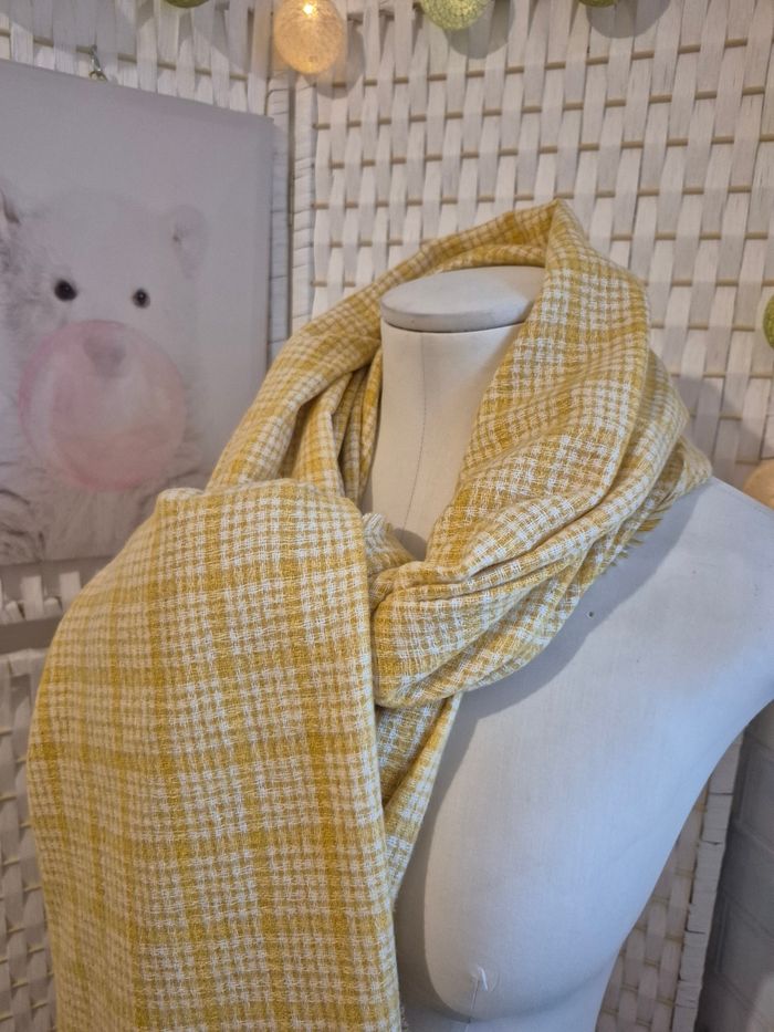 💕joli Foulard Diva Moutarde/ Grande écharpe / Châle   ETAM femme Douceur d'hiver💕 - photo numéro 6