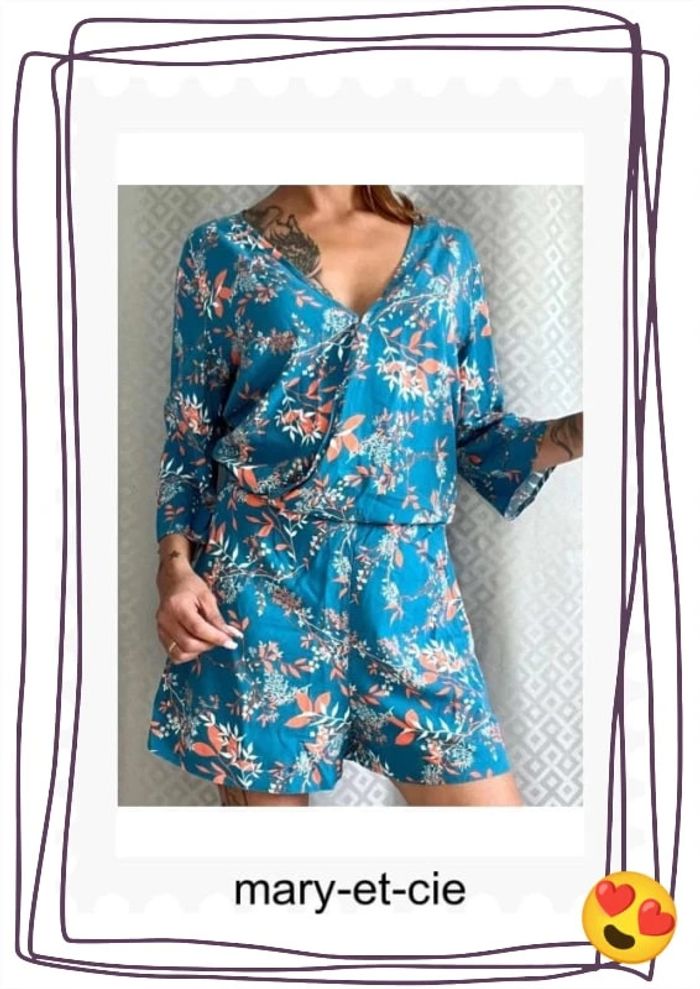 Combishort, décolleté, dos nu. Java by Captain tortue, taille O