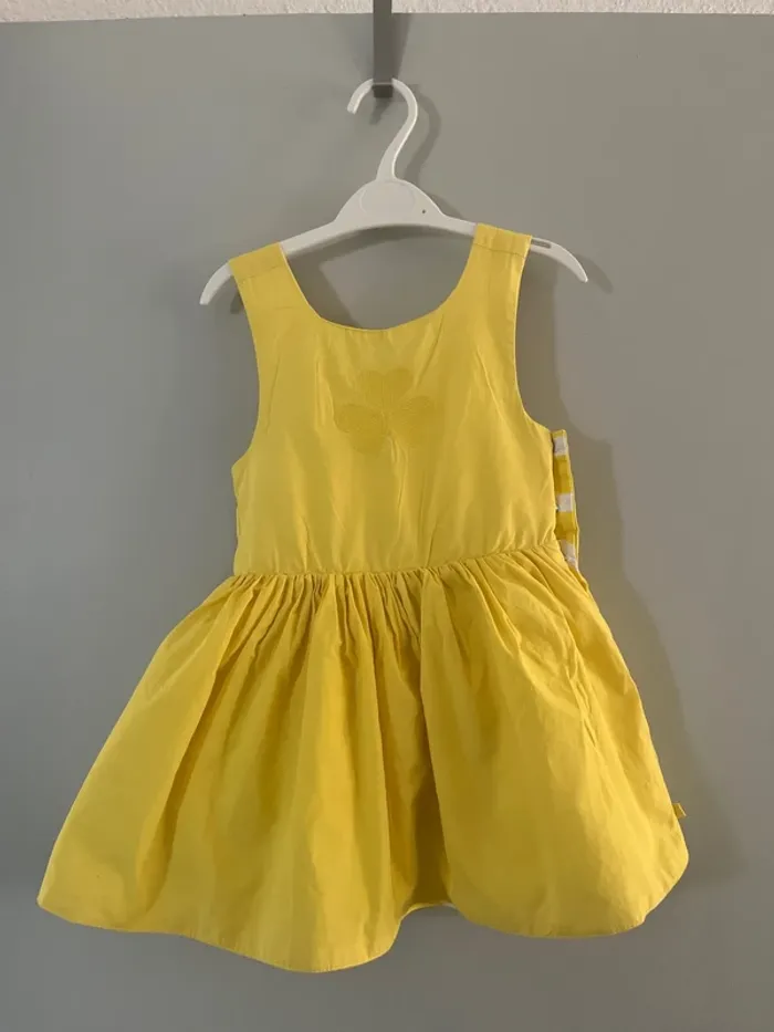 Robe réversible jaune et blanche taille 3 ans