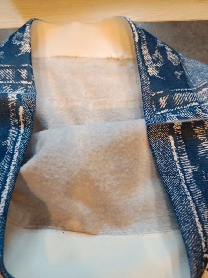 Vends legging imitation jeans taille 12 ans . - photo numéro 2