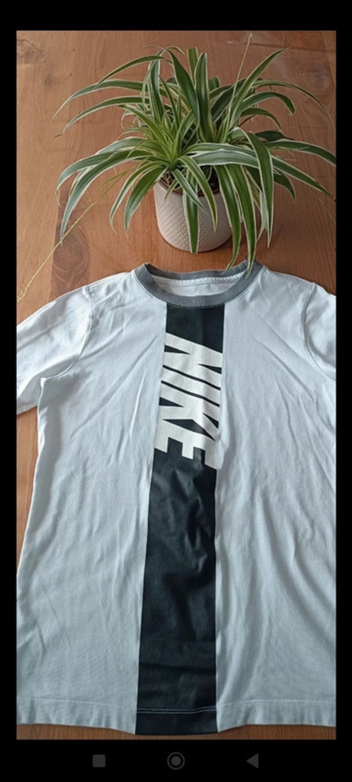 T-shirt nike en 14 ans