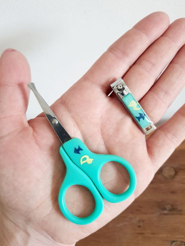 Ciseau + coupe ongles bébé - photo numéro 3