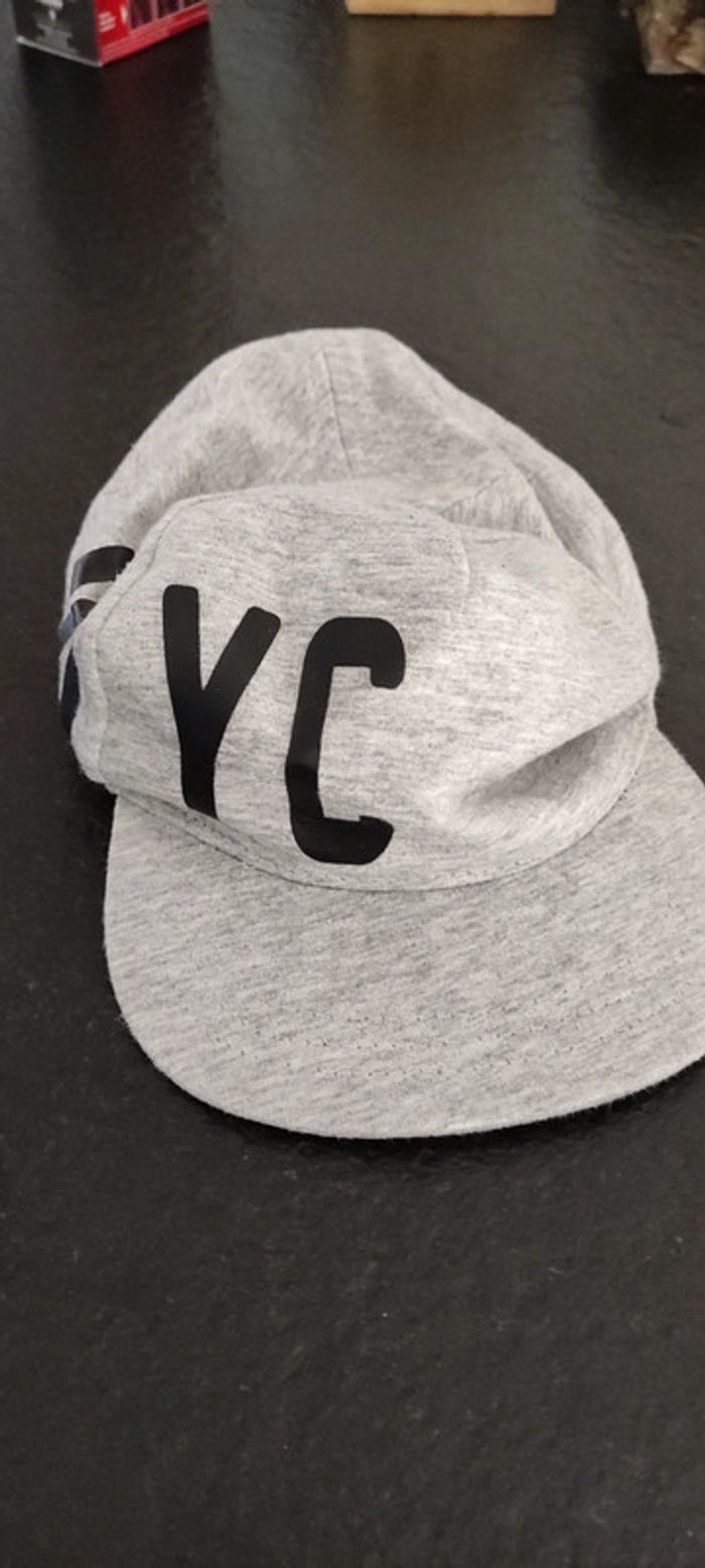 Casquette grise NYC bébé garçon H&M 86cm