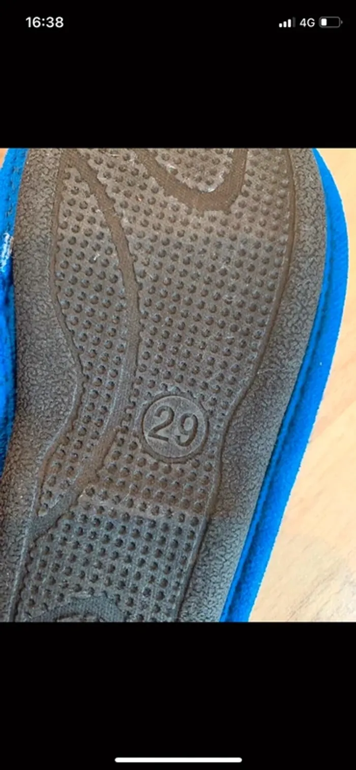 Chaussons FC Barcelone taille 29 - photo numéro 6