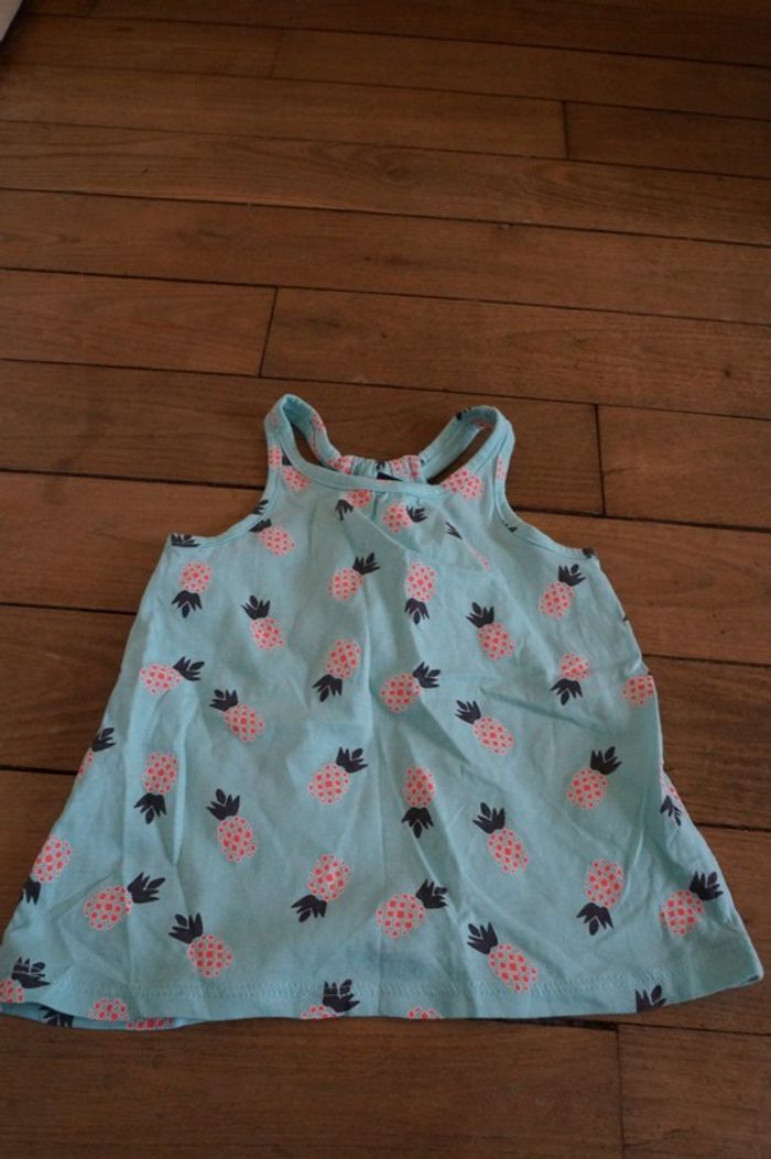 Splendide débardeur turquoise à motifs ananas taille 18 mois 2€
