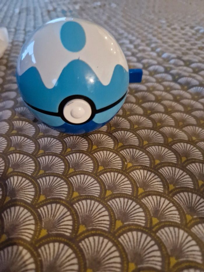 Balle pokemon - photo numéro 2