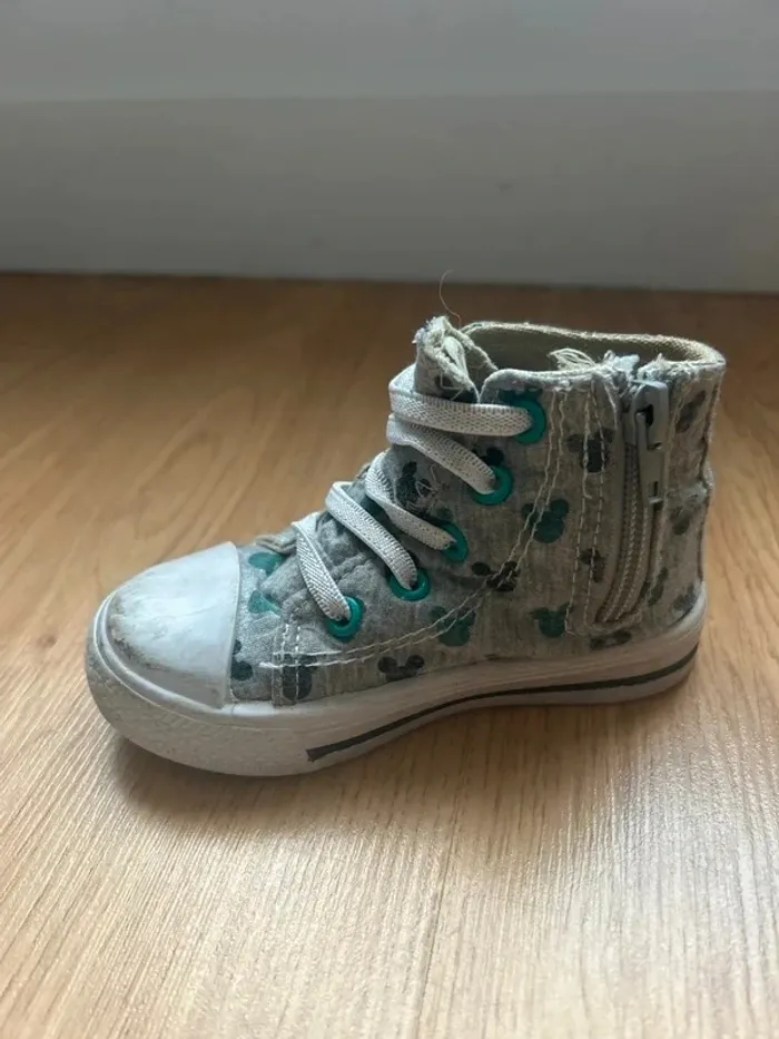 Baskets montantes Disney Mickey taille 22 - photo numéro 2