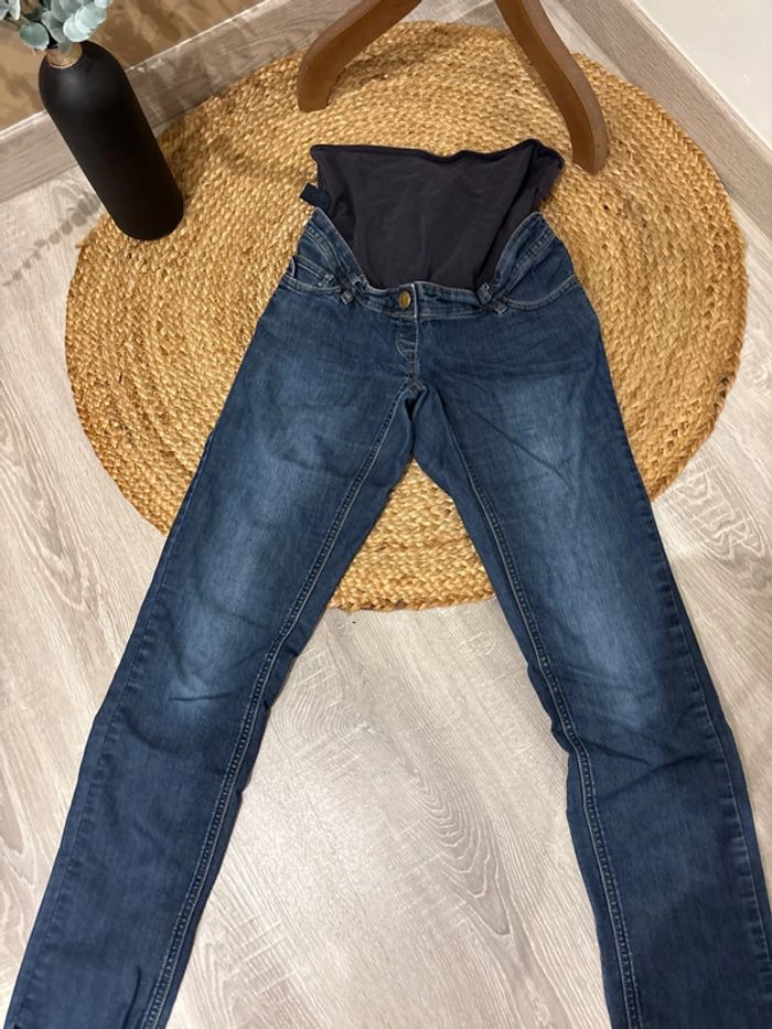 Jeans maternité Kiabi taille 38 - photo numéro 2