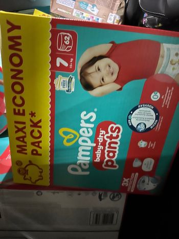 Pampers taille 7et 8 pants