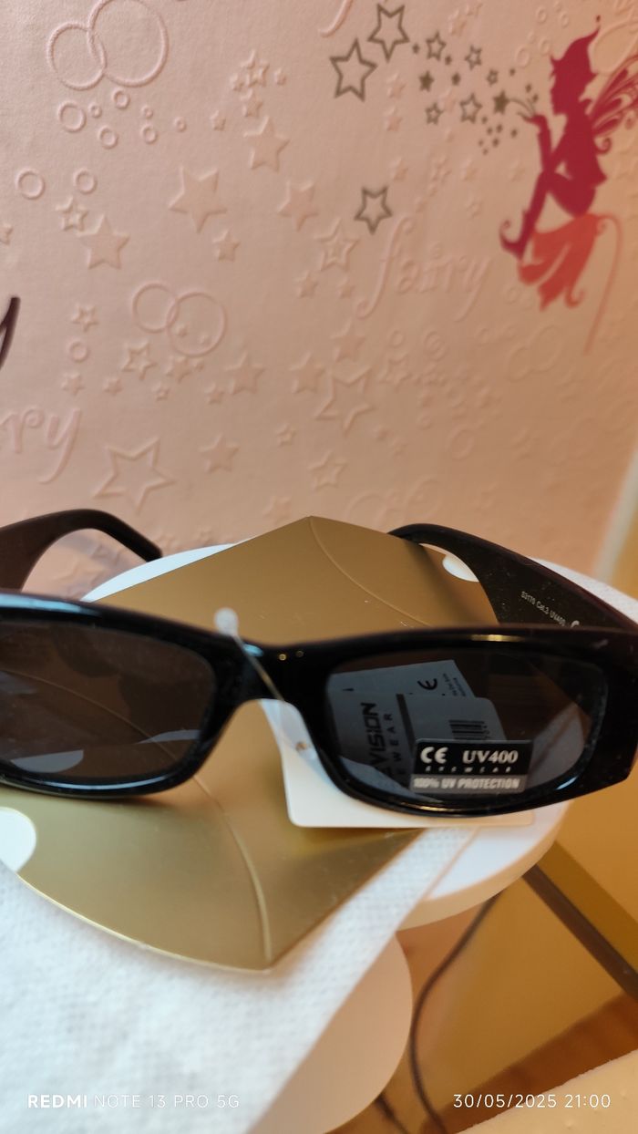 Lunettes de soleil femme neuve - photo numéro 6