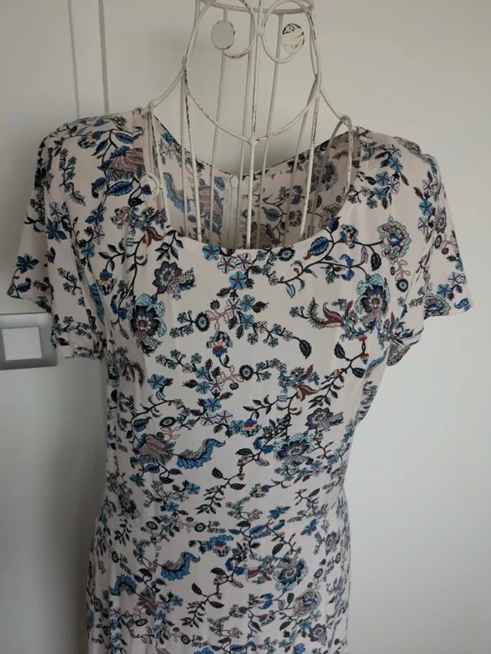 Robe légère fluide fleurie 36/38 - photo numéro 3