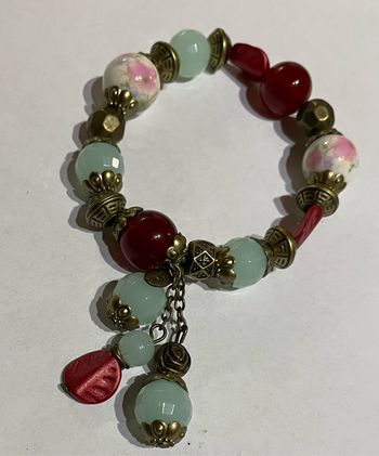 Bracelet bohème vintage en perles multicolores la marque LBVYR
