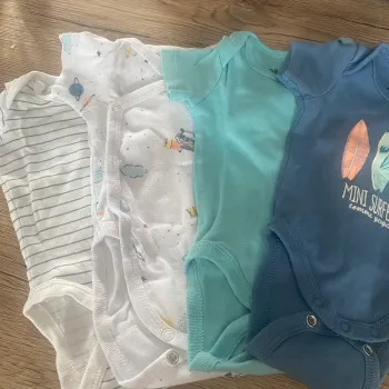 Lot de 4 body 1 mois manche courte