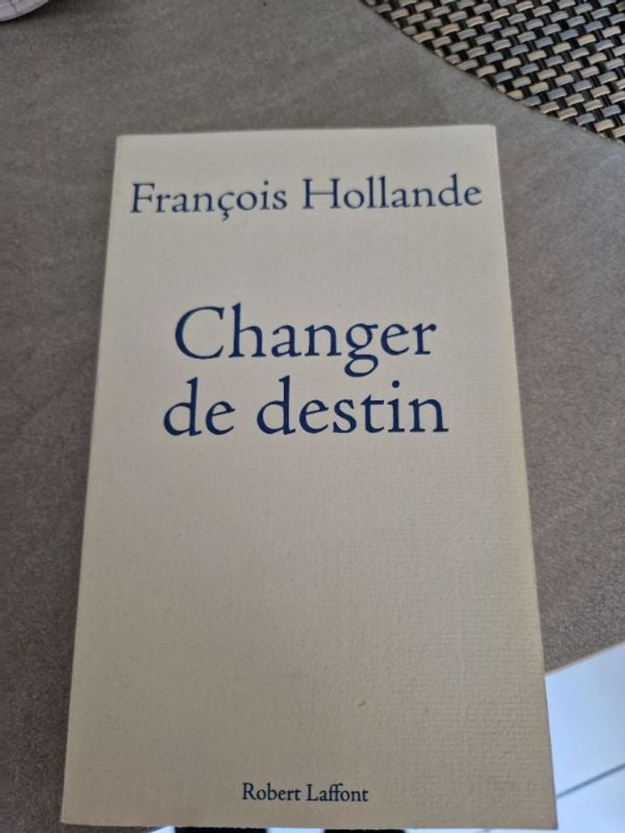 Roman François Hollande