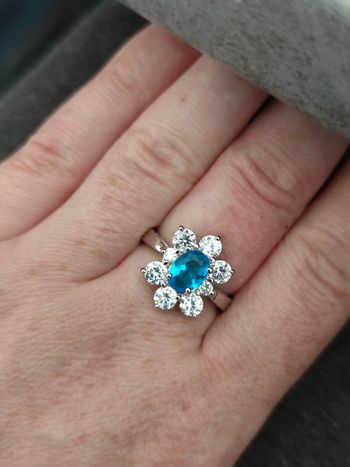 Bague  fantaisie pierre verre bleu et blanc métal argente