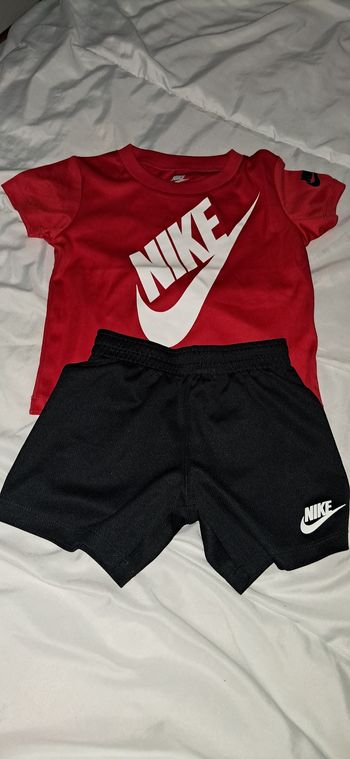 Ensemble nike
