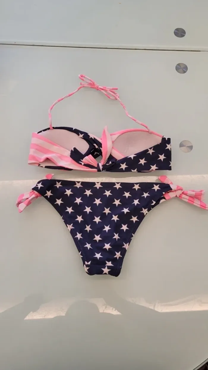 Maillot de bain deux pièces étoiles et rayures - photo numéro 2
