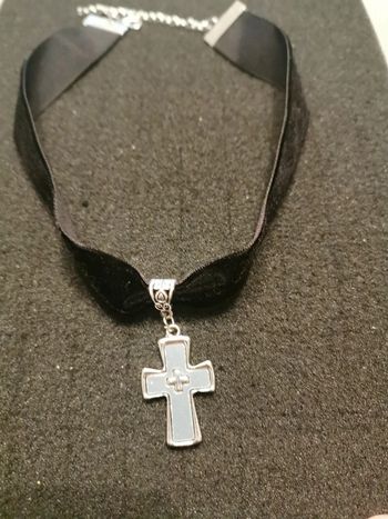 Raz de cou pendentif spirituel croix chrétienne