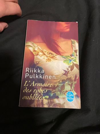 L’armoire des robes oubliées